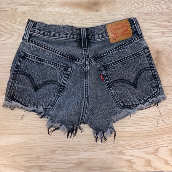 Levi 501 Black Distressed Vintage Shorts - Picture 2 of 6